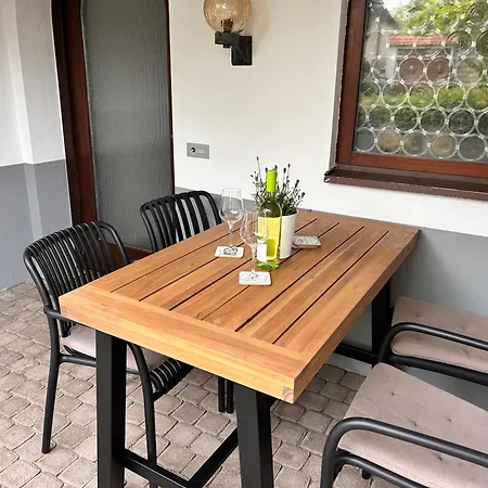 Am Amthof Zur Mondhalde In Bischoffingen